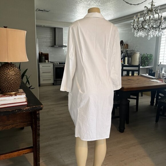 RISONA Oversized @ the Hips w/ LG. Pockets Long Sleeve White Dress - Picture 2 of 7
